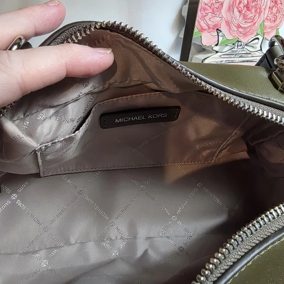 🔥LOW START🔥Michael Kors Star Embellished Bag - Picture 8 of 10